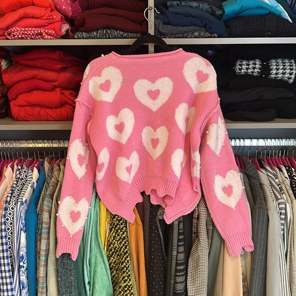 Unbranded pink/white pearl hearts long sleeve exposed seam sweater size S NWOT - Picture 3 of 3
